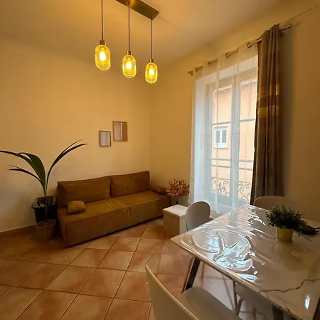 Villarey - In Apartment *